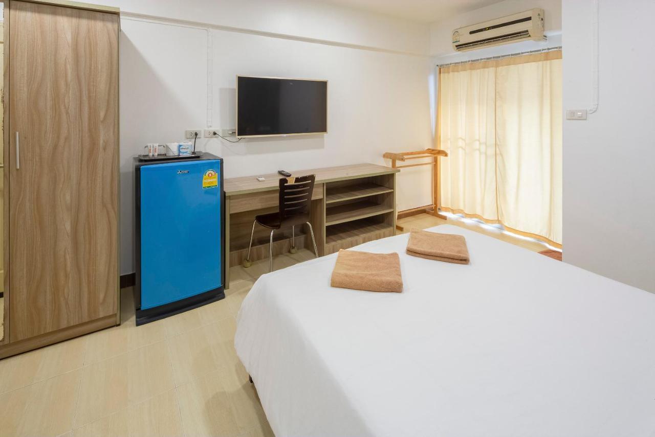 Gems Park Don Mueang Airport And Bts Hotell Bangkok Exteriör bild