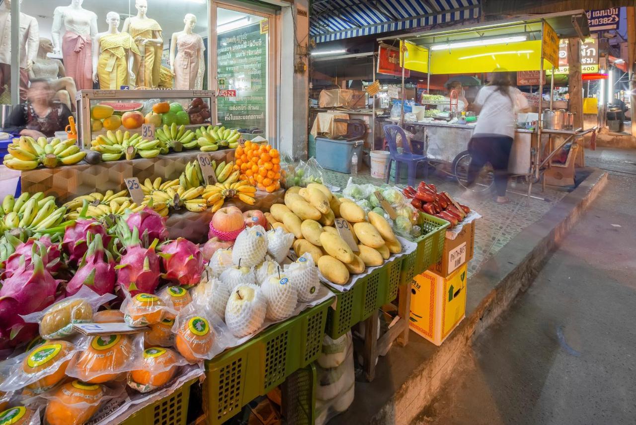 Gems Park Don Mueang Airport And Bts Hotell Bangkok Exteriör bild