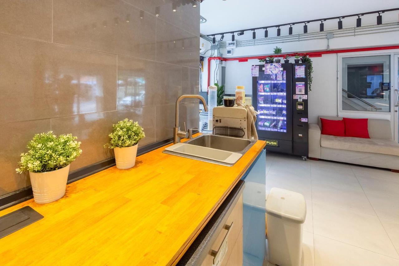 Gems Park Don Mueang Airport And Bts Hotell Bangkok Exteriör bild